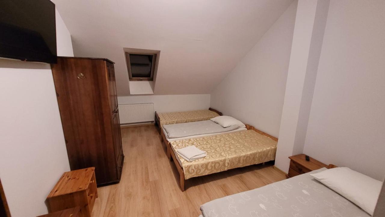 Zlota Roza Hotel Sedziszow Buitenkant foto